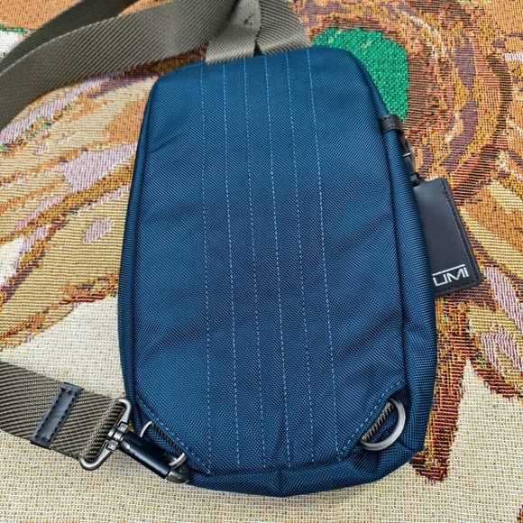 Tumi Alpha Bravo Monterey Sling Bag - Picture 4 of 9